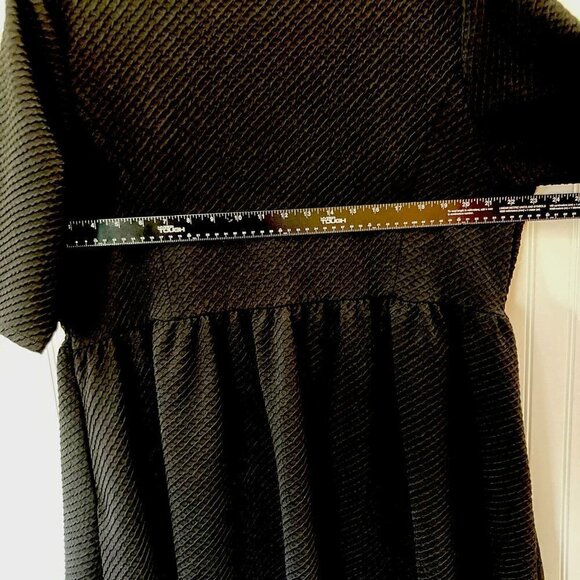 Apt 9 Women’s Smock Texture Bodice Fit Flare Elbow Sleeve Black Short Dress-2XL - Picture 4 of 9